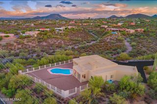 3445 W Whispering Bells Court, Tucson, AZ 85745