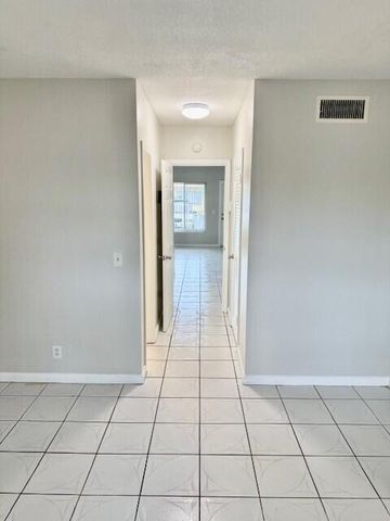 2303 S Federal Highway 5, Boynton Beach, FL 33435