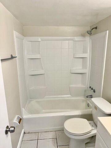 2303 S Federal Highway 5, Boynton Beach, FL 33435