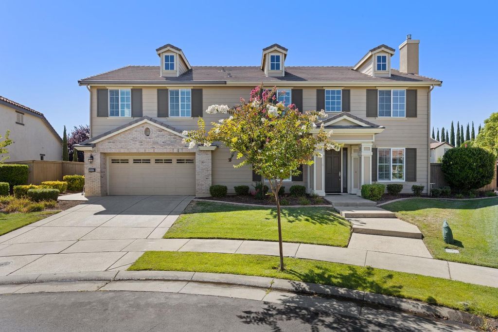 8843 Latigo Ct, Roseville, CA 95747