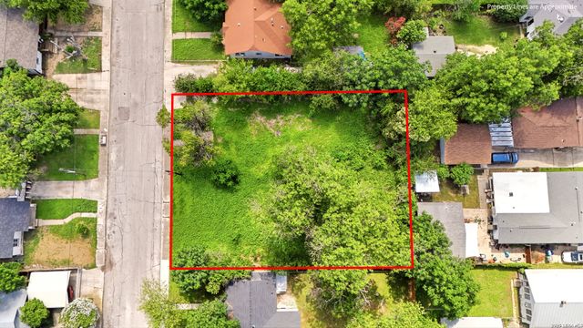 2143 E Crockett St, San Antonio, TX 78202