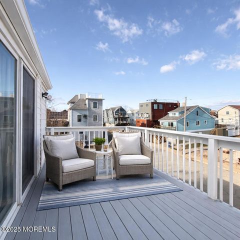 52 Washington Avenue, Highlands, NJ 07732