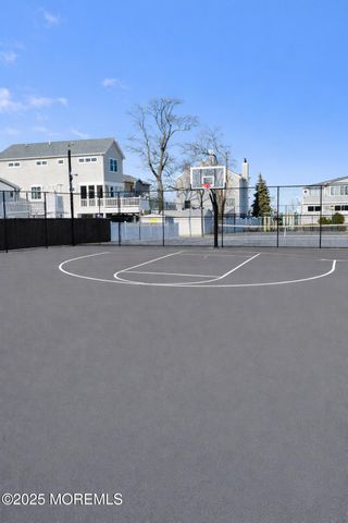 52 Washington Avenue, Highlands, NJ 07732