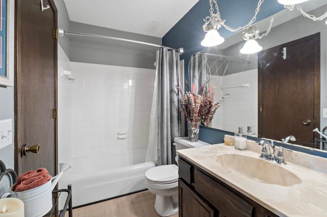1177 Timbershore Lane, Eagan, MN 55123