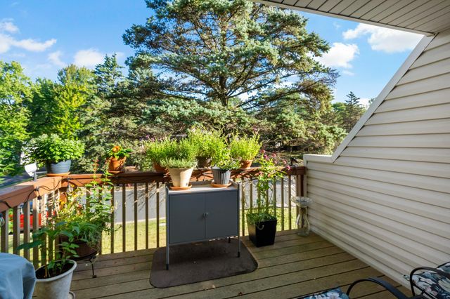 1177 Timbershore Lane, Eagan, MN 55123