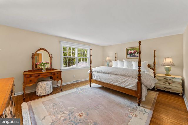 558 BEALE RD, Blue Bell, PA 19422