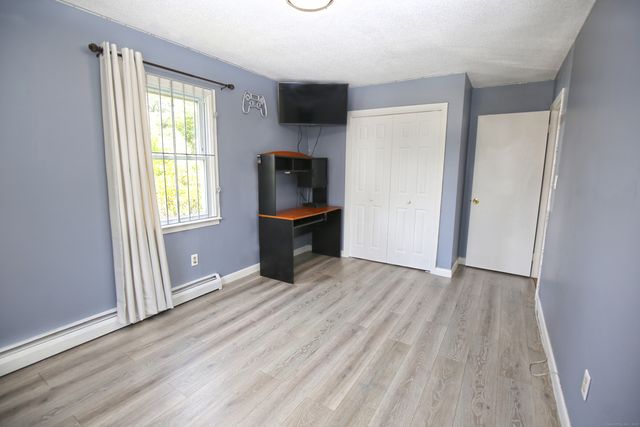 425 Scott Road, Waterbury, CT 06705