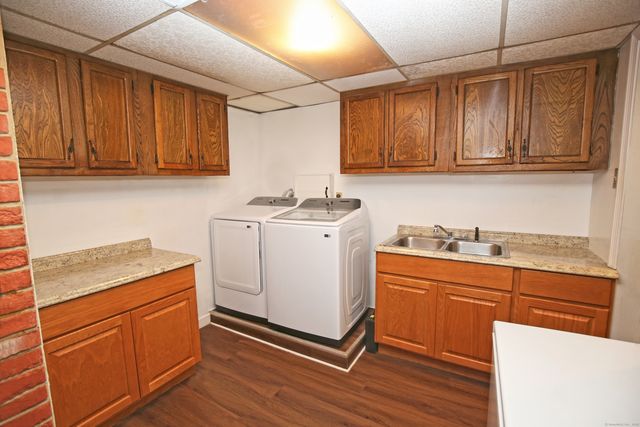 425 Scott Road, Waterbury, CT 06705