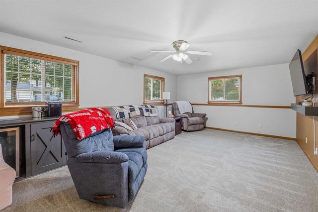405 CROWFOOT AVENUE, Fond Du Lac, WI 54935