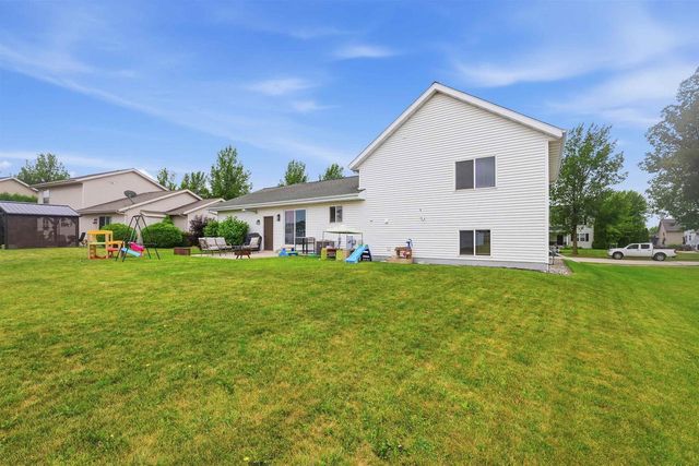 405 CROWFOOT AVENUE, Fond Du Lac, WI 54935