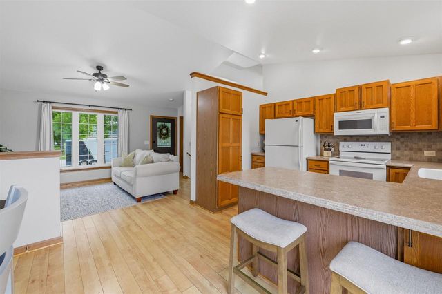 405 CROWFOOT AVENUE, Fond Du Lac, WI 54935