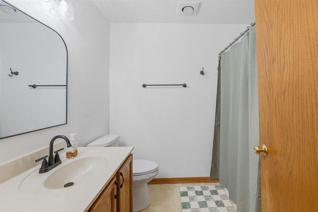 405 CROWFOOT AVENUE, Fond Du Lac, WI 54935