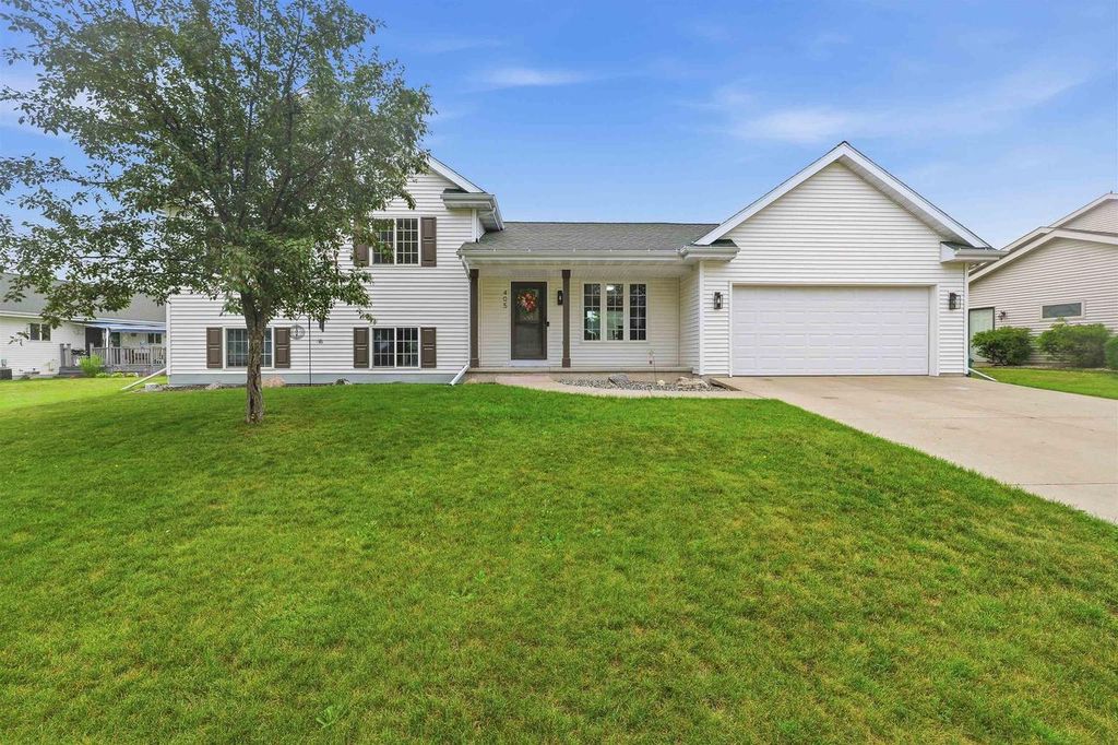 405 CROWFOOT AVENUE, Fond Du Lac, WI 54935