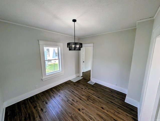 211 Cleveland Street, Mishawaka, IN 46544