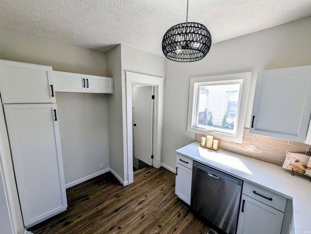 211 Cleveland Street, Mishawaka, IN 46544