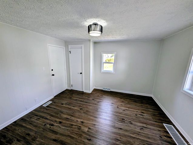 211 Cleveland Street, Mishawaka, IN 46544