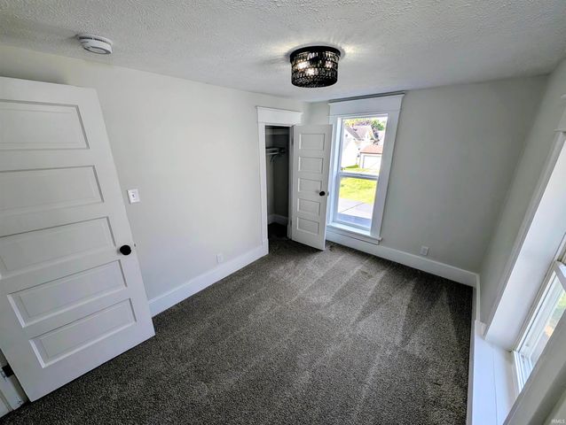 211 Cleveland Street, Mishawaka, IN 46544