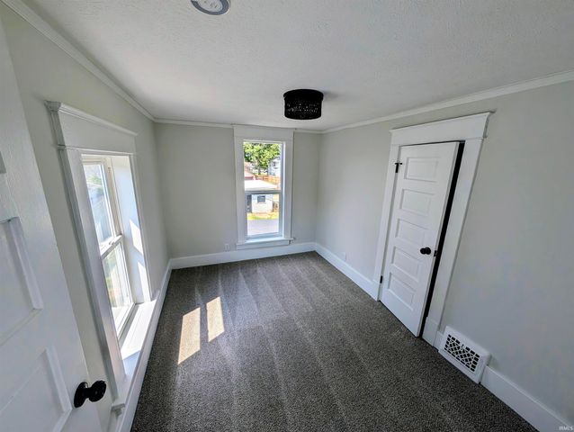 211 Cleveland Street, Mishawaka, IN 46544