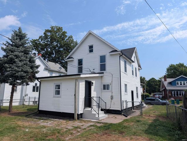 211 Cleveland Street, Mishawaka, IN 46544
