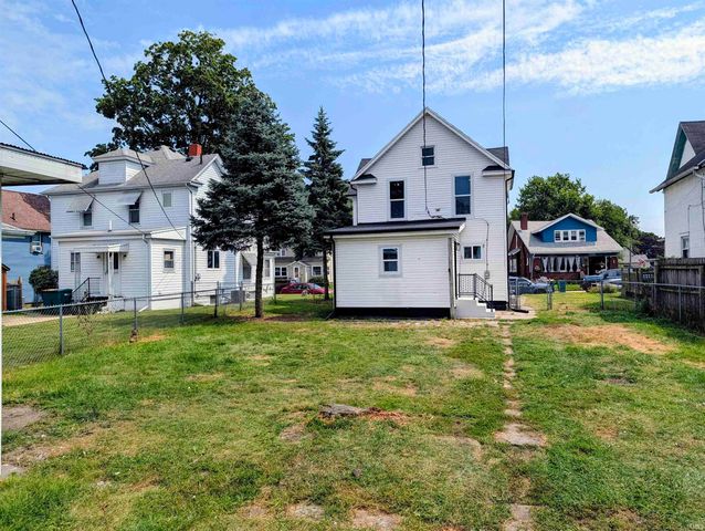211 Cleveland Street, Mishawaka, IN 46544