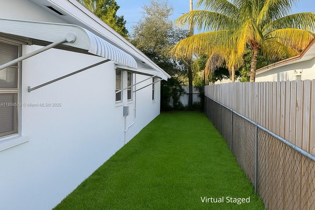 7521 Grant Ct, Hollywood, FL 33024