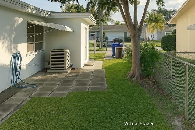 7521 Grant Ct, Hollywood, FL 33024