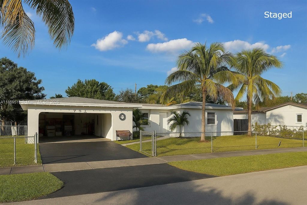 7521 Grant Ct, Hollywood, FL 33024