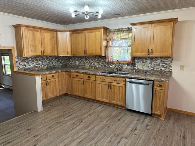 406 State 6 S, Remer, MN 56672