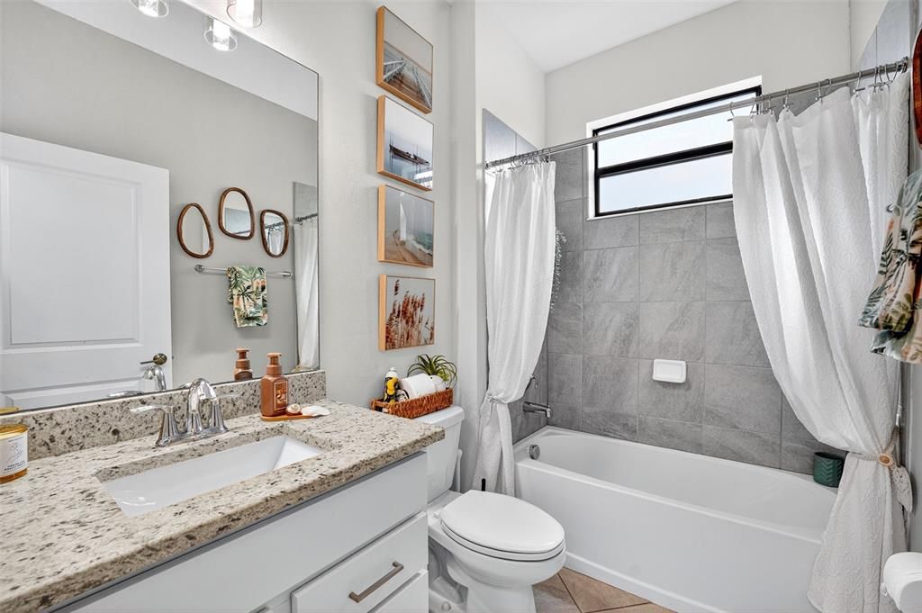 Image 16 of property listing at 15527 ISLANDWALK AVENUE, Bradenton, FL 34211