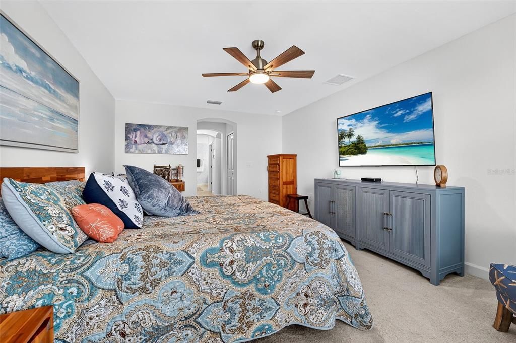 Image 22 of property listing at 15527 ISLANDWALK AVENUE, Bradenton, FL 34211