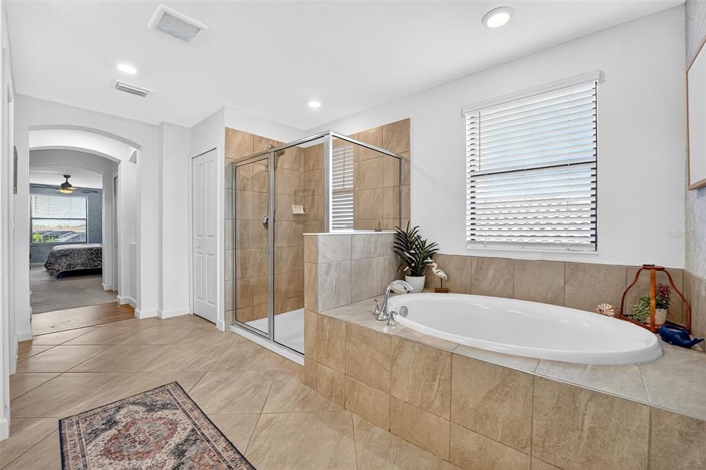 Image 24 of property listing at 15527 ISLANDWALK AVENUE, Bradenton, FL 34211