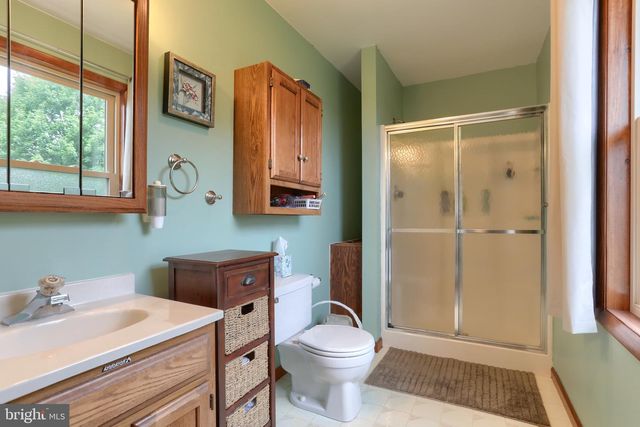 6 STARDUST DR, Myerstown, PA 17067