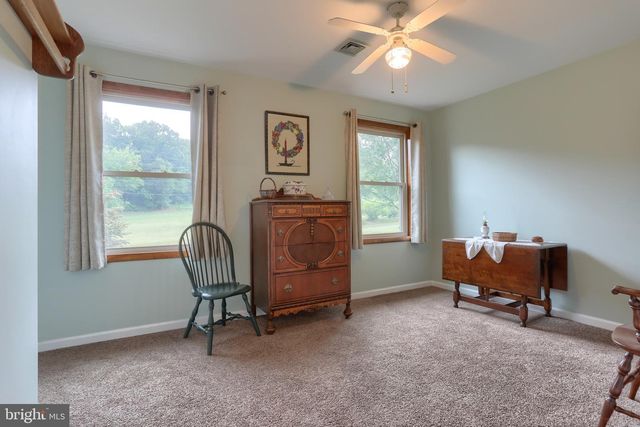 6 STARDUST DR, Myerstown, PA 17067