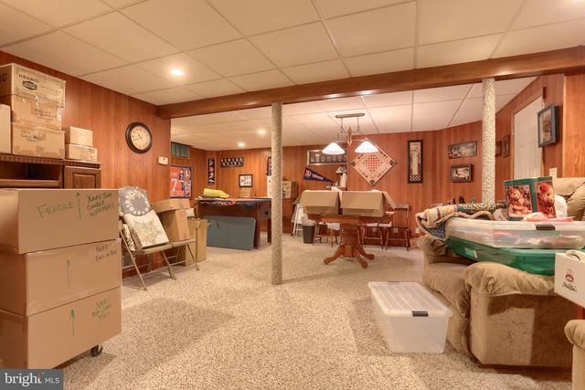 6 STARDUST DR, Myerstown, PA 17067