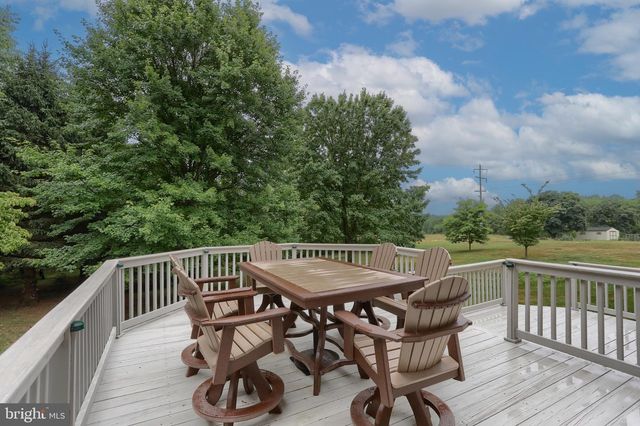 6 STARDUST DR, Myerstown, PA 17067