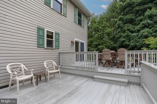 6 STARDUST DR, Myerstown, PA 17067