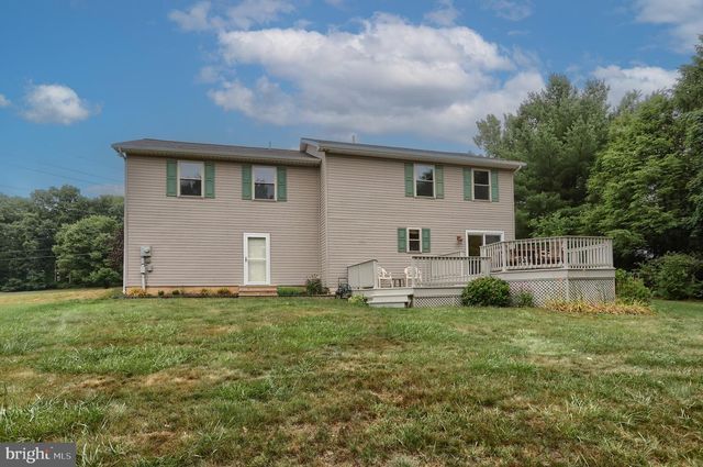 6 STARDUST DR, Myerstown, PA 17067