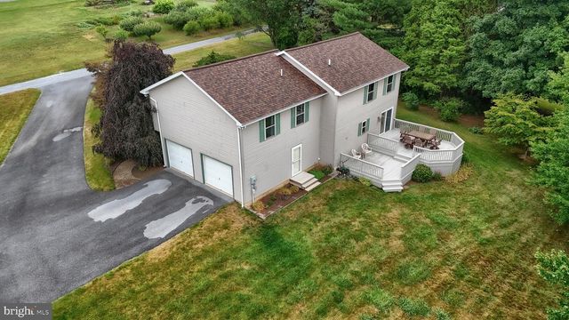 6 STARDUST DR, Myerstown, PA 17067