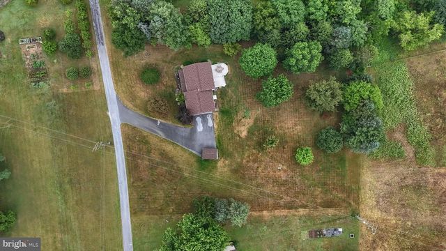 6 STARDUST DR, Myerstown, PA 17067