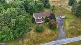 6 STARDUST DR, Myerstown, PA 17067