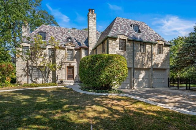 54 Kenilworth Avenue, Kenilworth, IL 60043