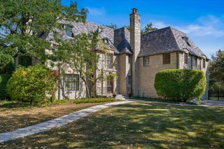 54 Kenilworth Avenue, Kenilworth, IL 60043