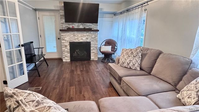 1801 N George St, Rome, NY 13440