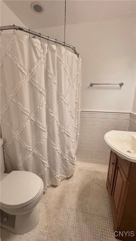 1801 N George St, Rome, NY 13440