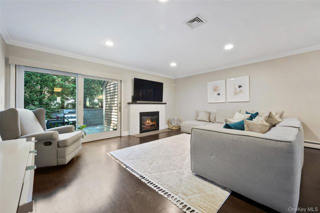 73 Greenway Lane, Rye Brook, NY 10573