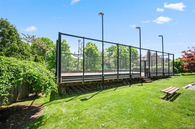 73 Greenway Lane, Rye Brook, NY 10573
