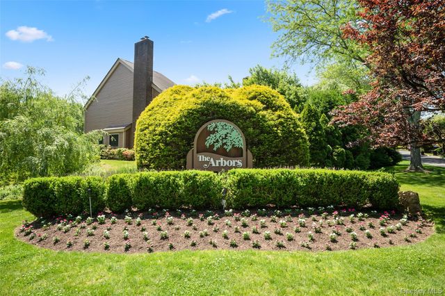 73 Greenway Lane, Rye Brook, NY 10573