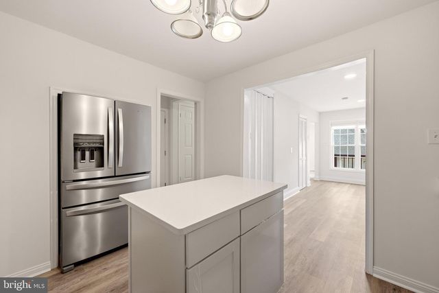 15045 HOLLEYSIDE DR, Dumfries, VA 22025