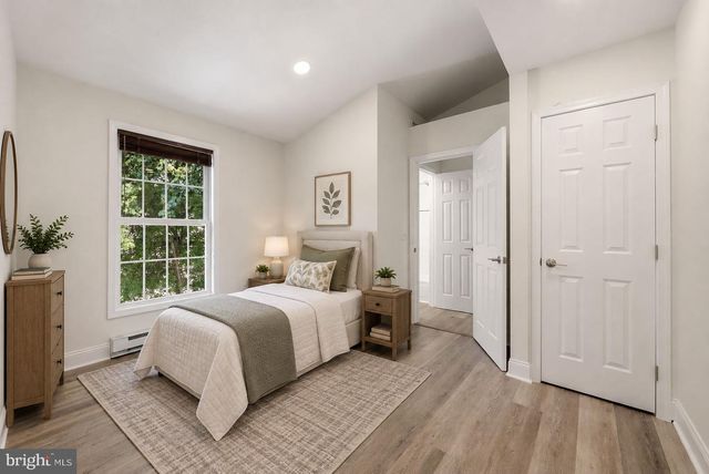 15045 HOLLEYSIDE DR, Dumfries, VA 22025