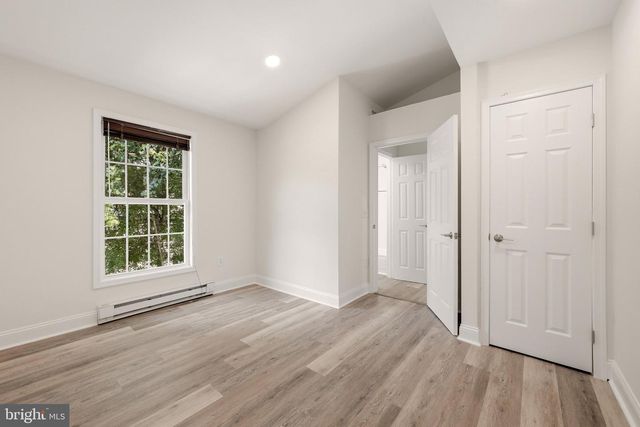 15045 HOLLEYSIDE DR, Dumfries, VA 22025